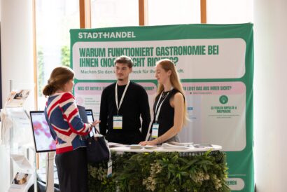 Stadt + Handel bei der Jahreskonferenz des Netzwerks Junge Bürgermeister:innen 2026